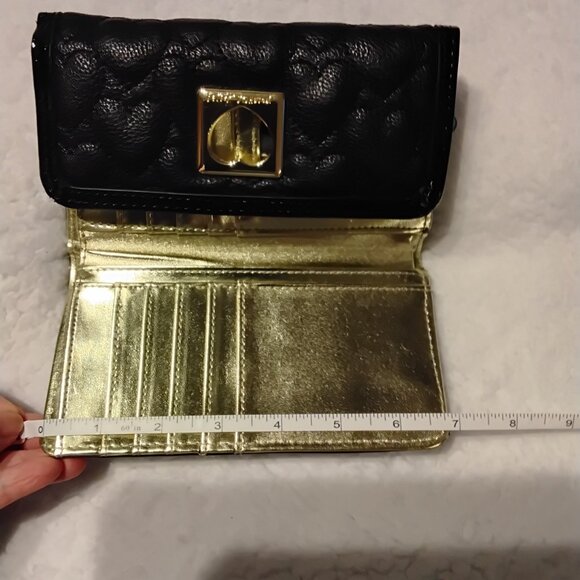 Betsey Johnson Set - Picture 7 of 16